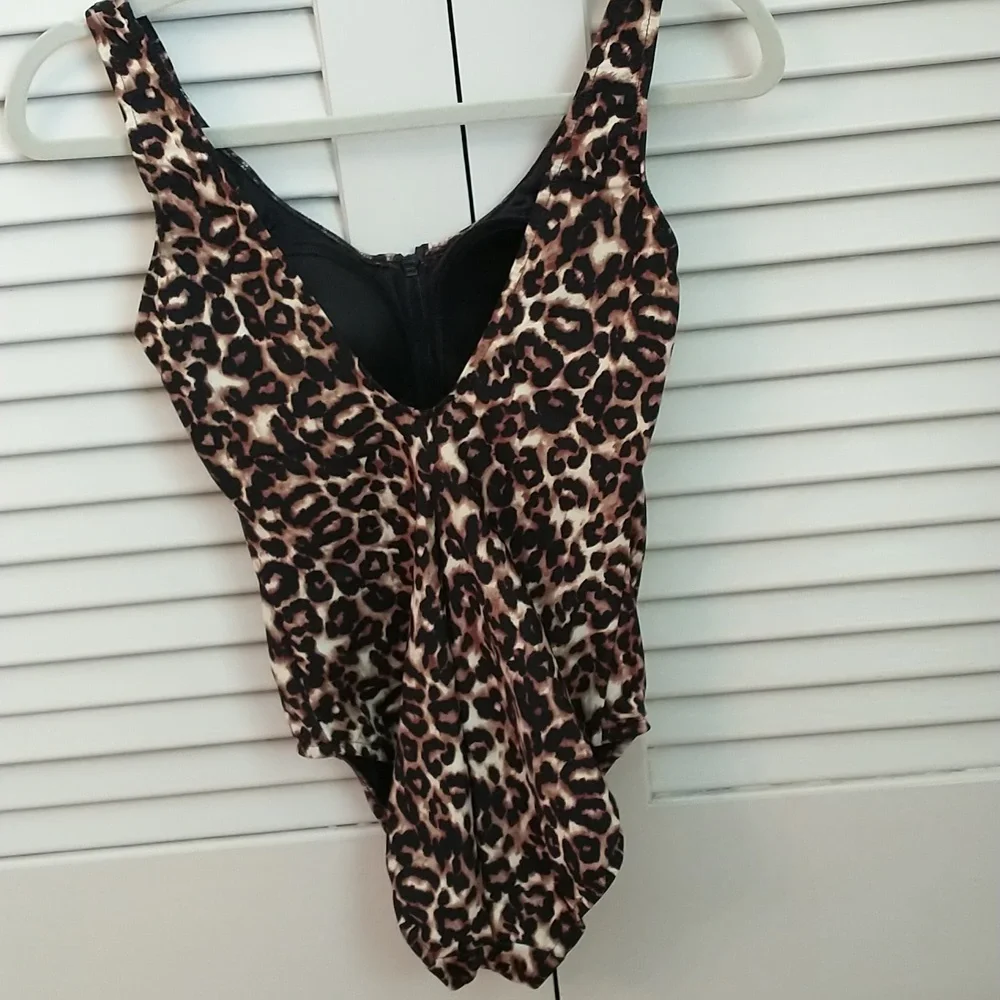 Magic Suit‎ - Picture 3 of 5